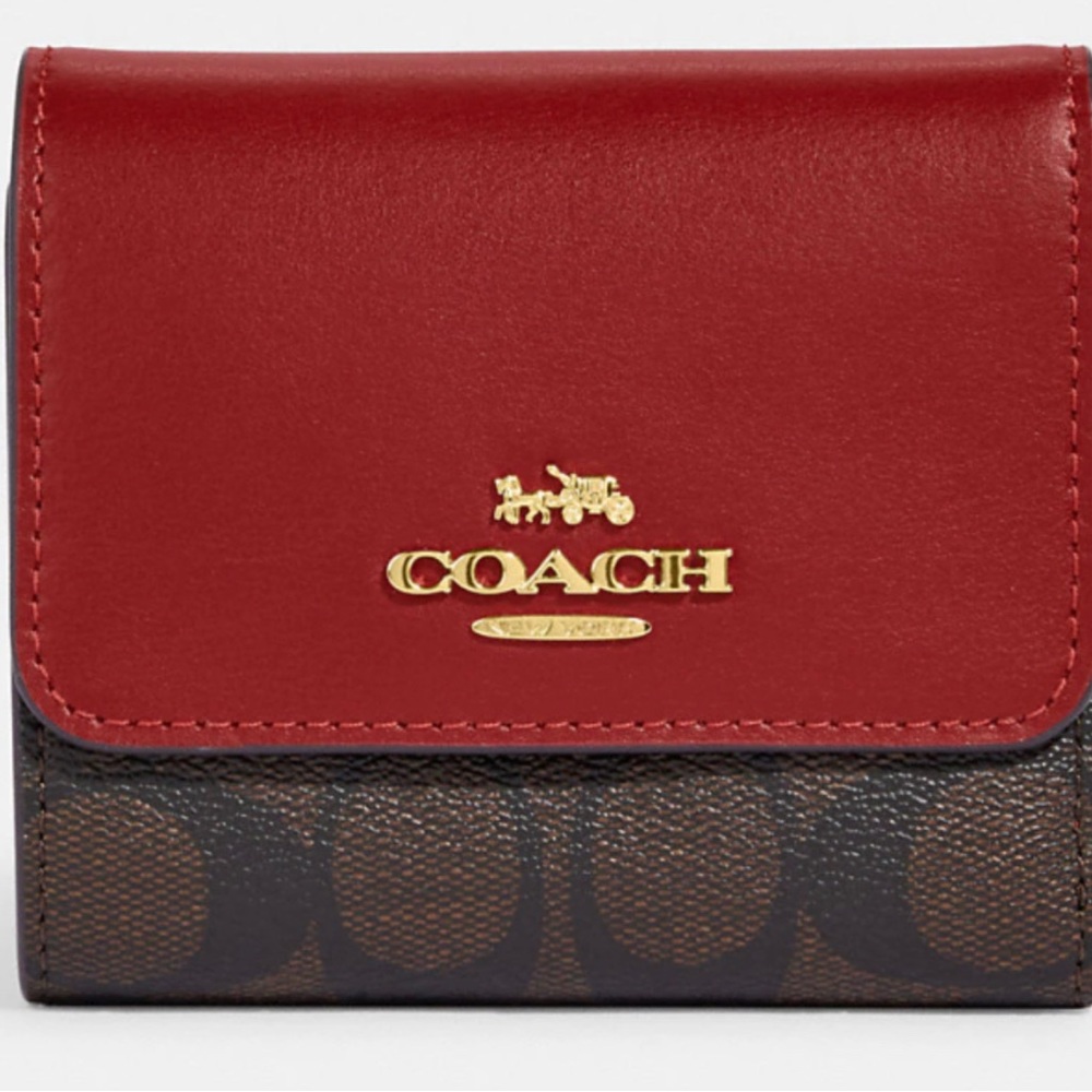 NWT Small Trifold Wallet In Blocked Signature Canvas style CE930